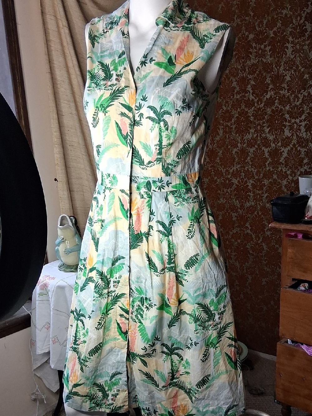 Emily and fin Sleeveless Tropical Print Shirt Dress in Green and Cream S